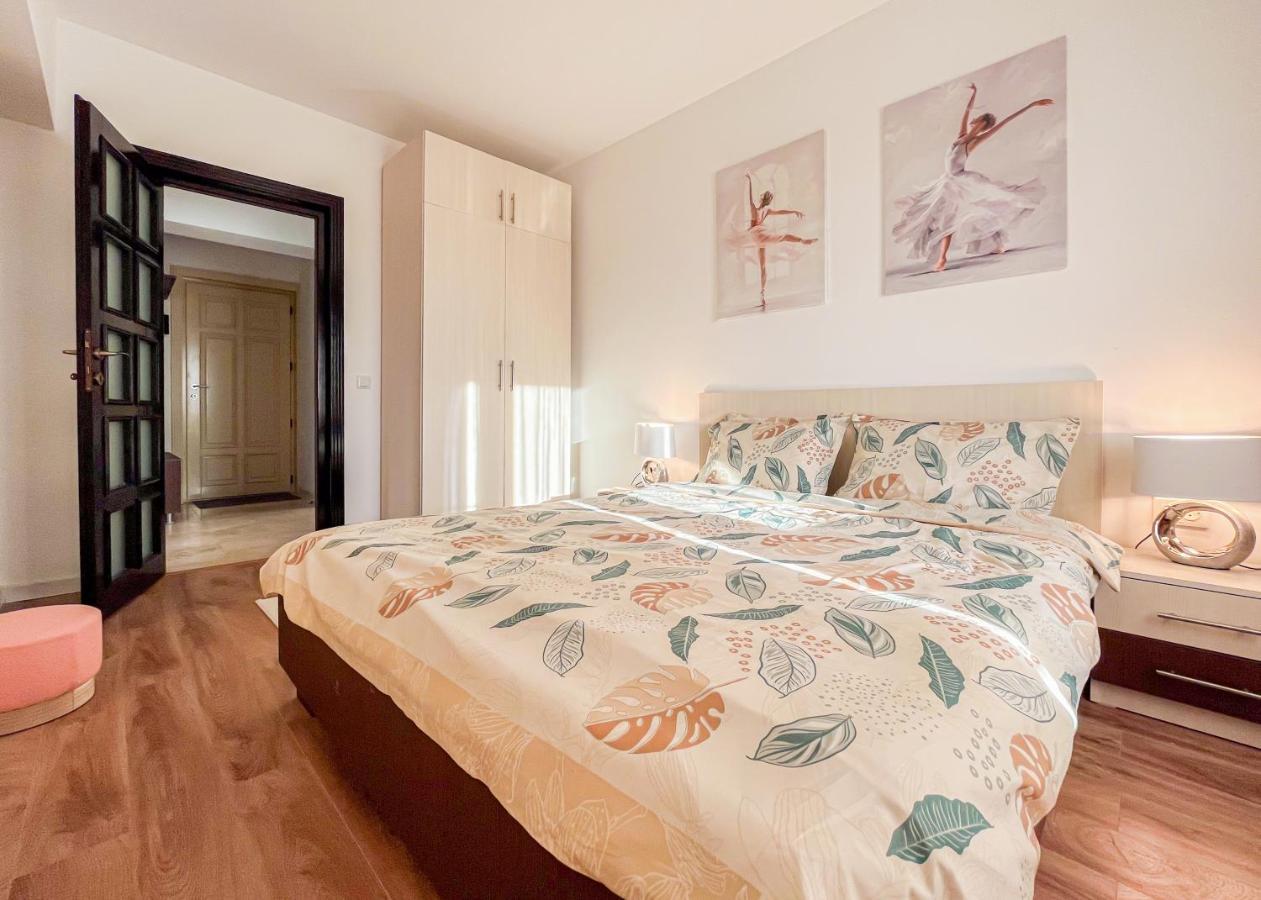 Uniquemoments Airport Apartment & Secure Parking & Airport Shuttle 이아시 외부 사진