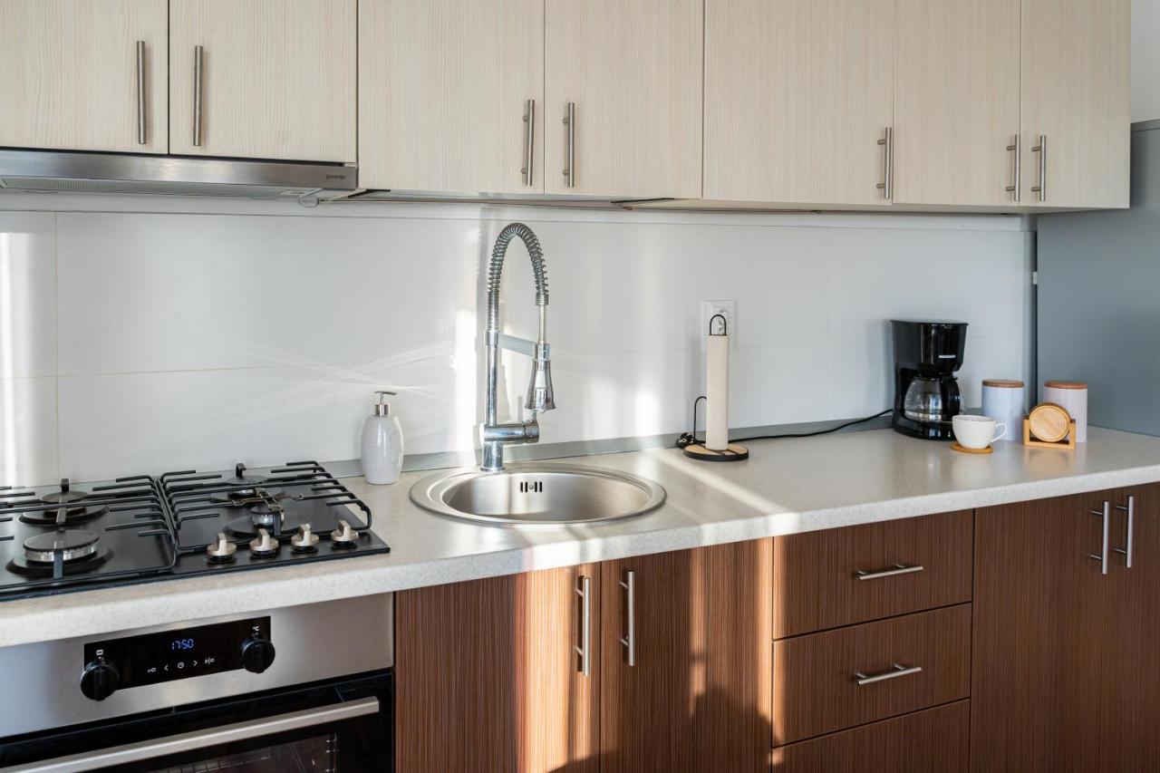 Uniquemoments Airport Apartment & Secure Parking & Airport Shuttle 이아시 외부 사진
